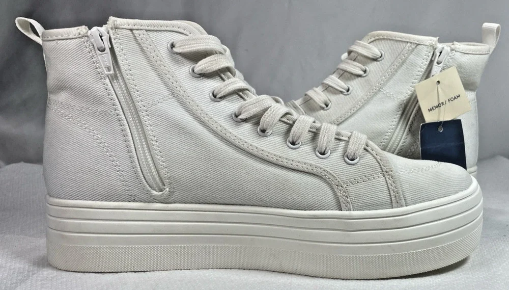 Universal Thread White Platform Sneakers Size 10 NWT